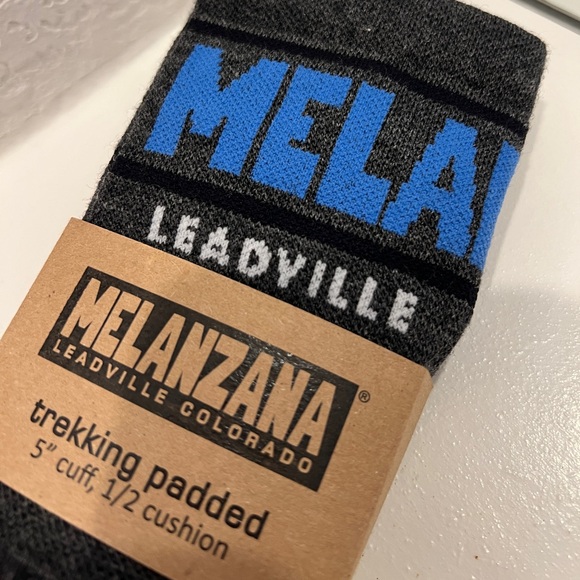 NWT Melanzana Trekking Padded 5” Socks, Size Medium - Picture 1 of 4